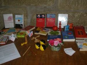 Der Bücher-, Spiele- und Ideentisch für Zwischendurch...